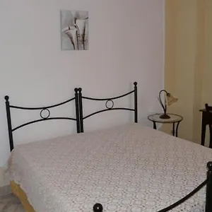 La Mezza Luna Oda ve Kahvaltı