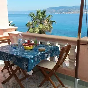 Apartment Blue Eden Strait, Messina